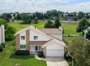 1421 Mill Creek Rd, Bloomington, IL 61704