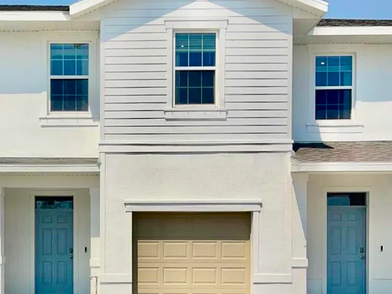 Brand new 3BR, 2.5BA townhome in Central Park, Port St. Lucie. 1,673 sq ft with garage, quartz counters, stainless appliances, and spacious primary suite. Enjoy resort-style amenities. Minutes to shopping, dining, and highways.