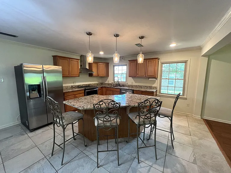 204 Heritage Blvd — Photo 5