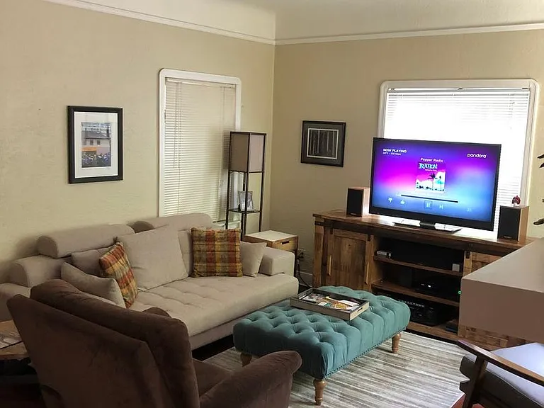 1160 Palm Ave — Photo 3