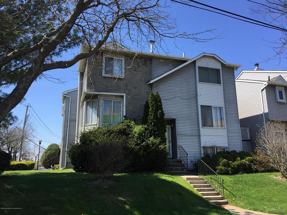 1st image of 10 Farragut Ave