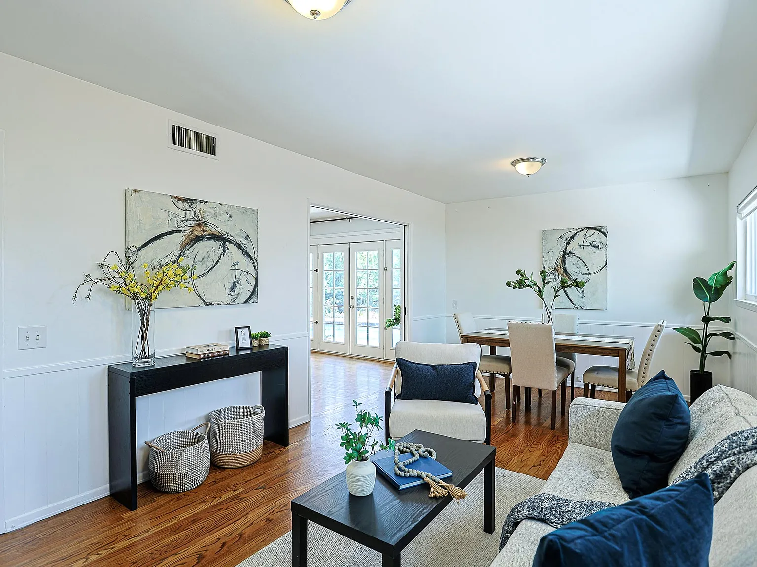3 bed, 1563 sqft, $4,150 — Photo 3