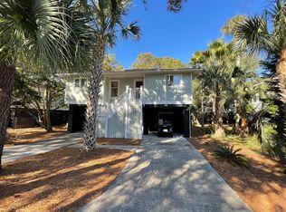 47 Twin Oaks Ln, Isle Of Palms, SC 29451