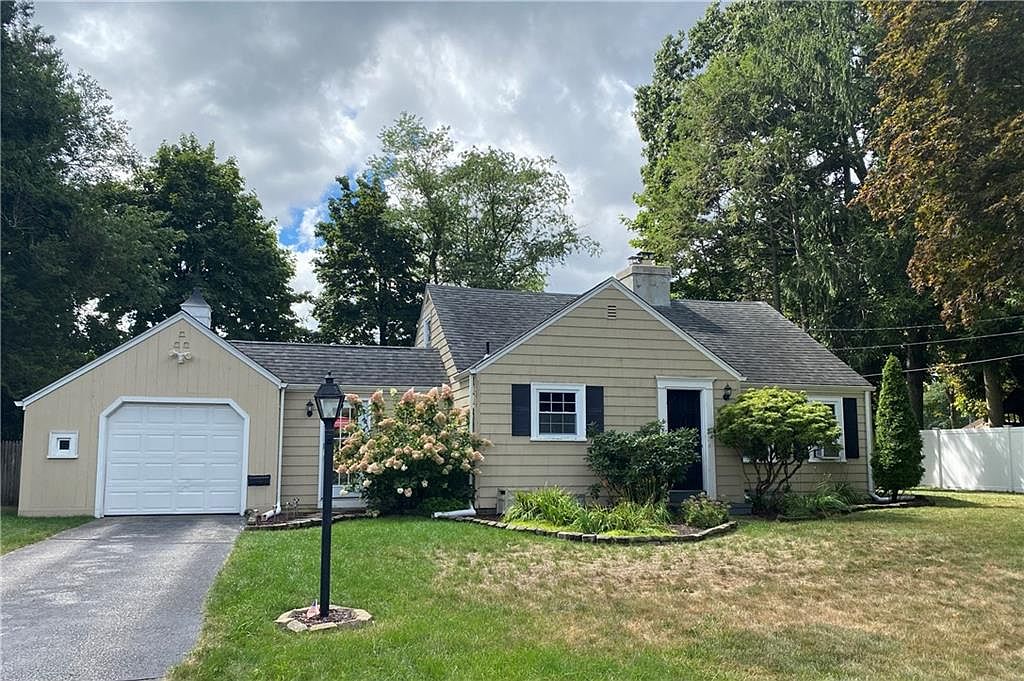 80 Squantum Dr, Warwick, RI 02888 Zillow