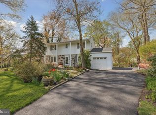 121 Homestead Dr, Doylestown, PA 18901