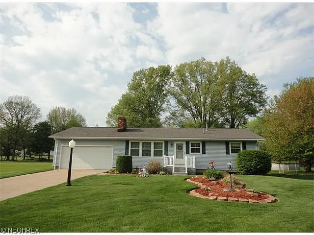 763 Pearlman Rd photo 1