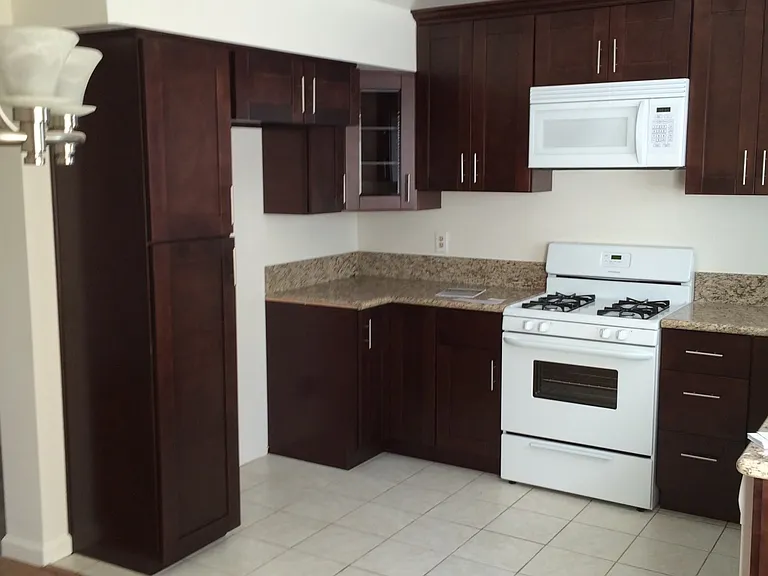 4342 Whitsett Ave #2 — Photo 6