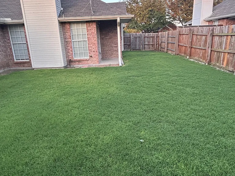 8161 Durham Dr — Photo 12