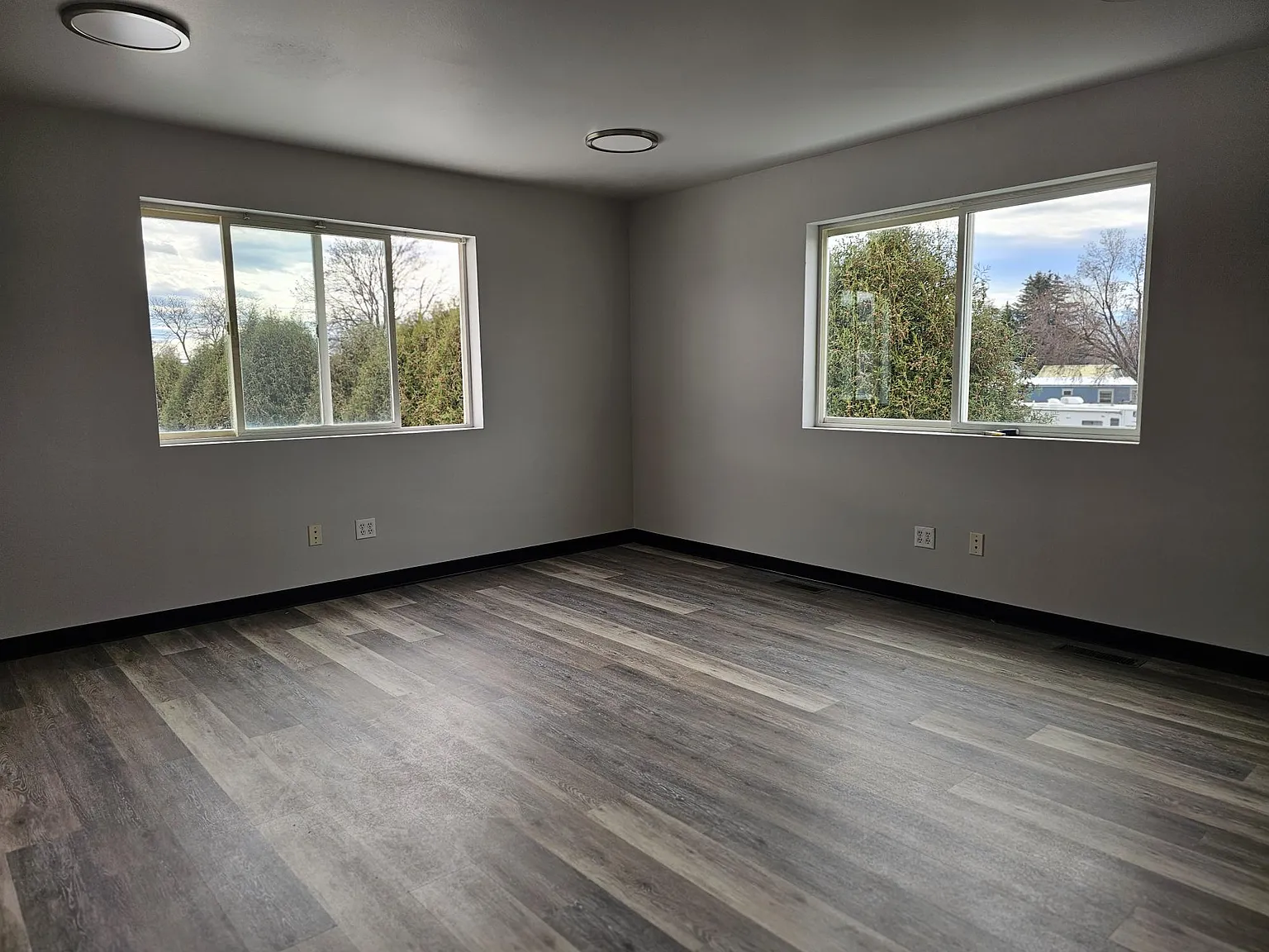 2412 River Road - F-A — Photo 2