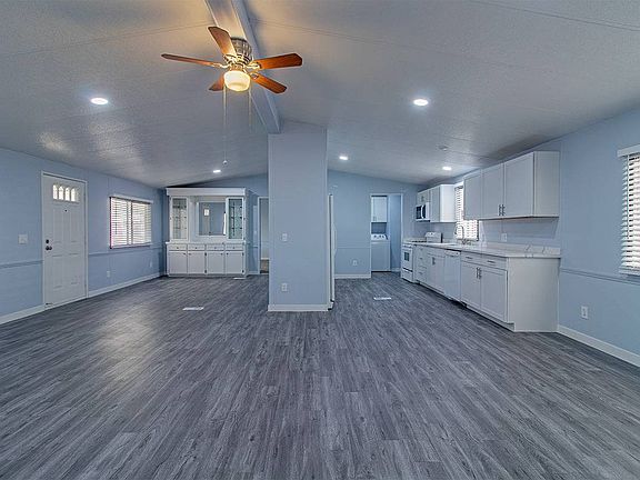 3rd image of 8122 W Flamingo Rd Unit 56