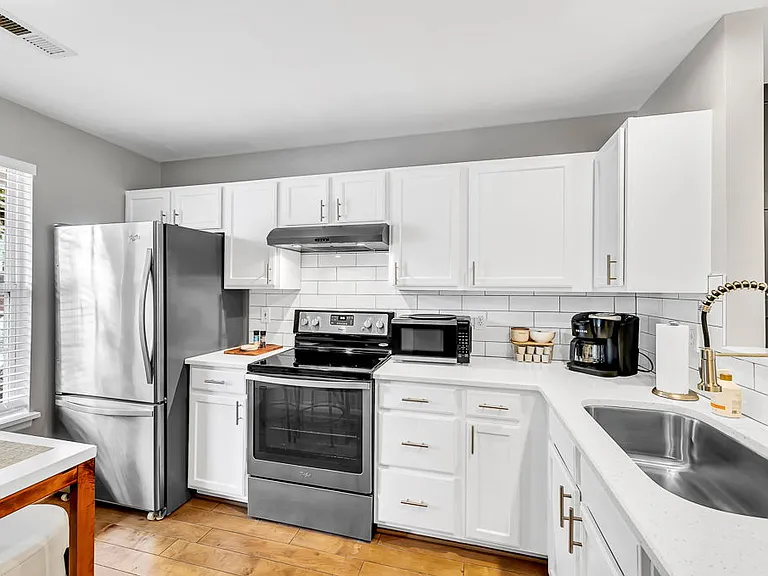 3722 Winborne Ln — Photo 15