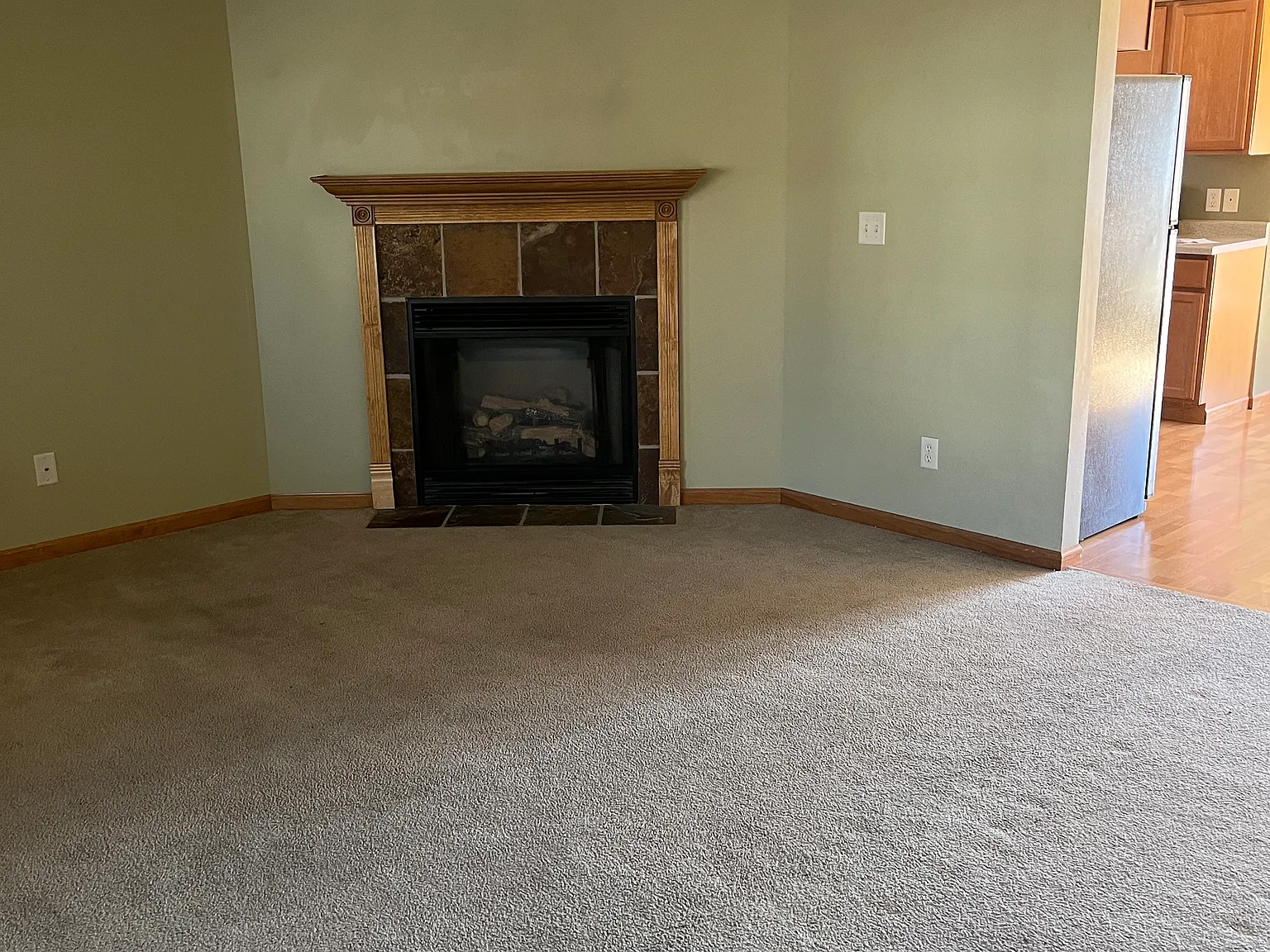 4 bed, 2850 sqft, $1,500 — Photo 3