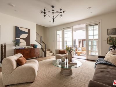 129 S Cessna Ln, Los Angeles, CA, 90042