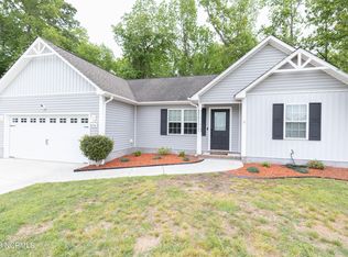 808 Little Roxy Ct, Jacksonville, NC 28540