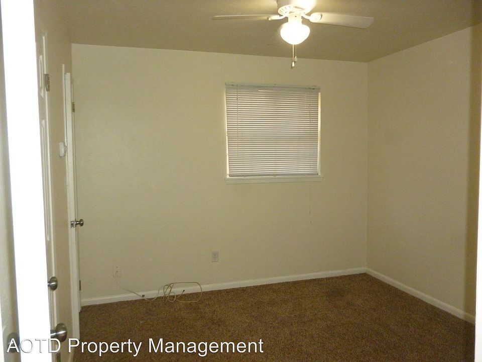 2nd image of 824 Arkansas St APT 1