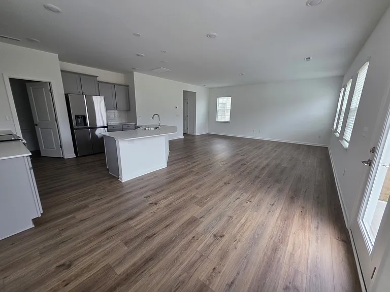 5242 Amaryllis Way — Photo 5