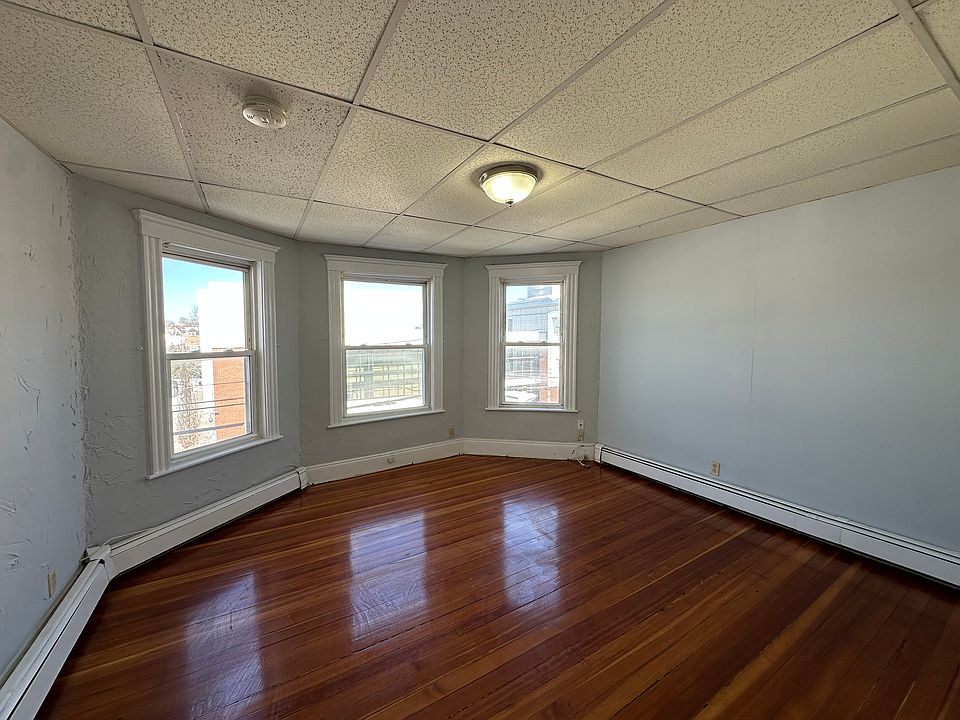 1st image of 80 Park Ave APT 5