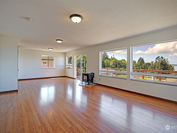 5th image of 141 Melissa Street