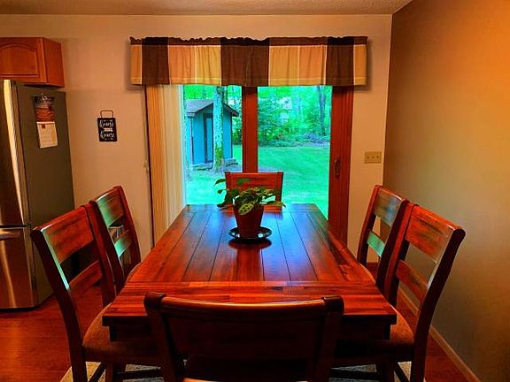 4th image of 2079 Margaret Dr