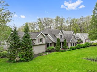 373 Hillside Ln, Somerset, PA 15501