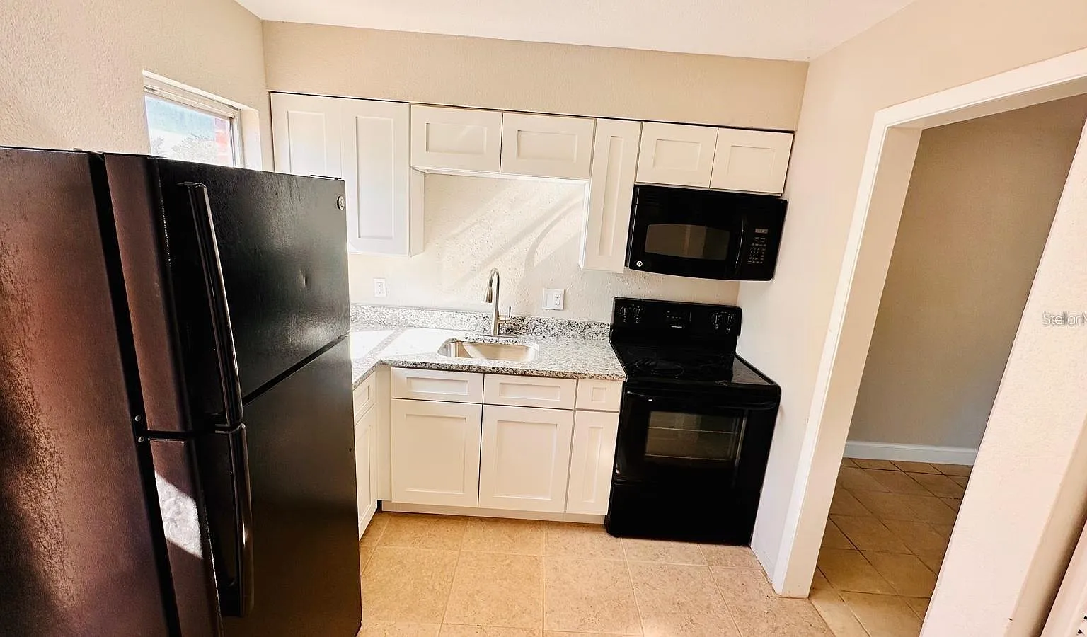 2 bed, 1.0 bath, 1259 sqft, $975 — Photo 3