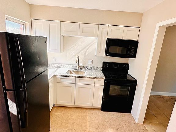 3rd image of 390 W Haines Blvd #9