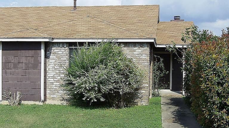 1220 orchard park