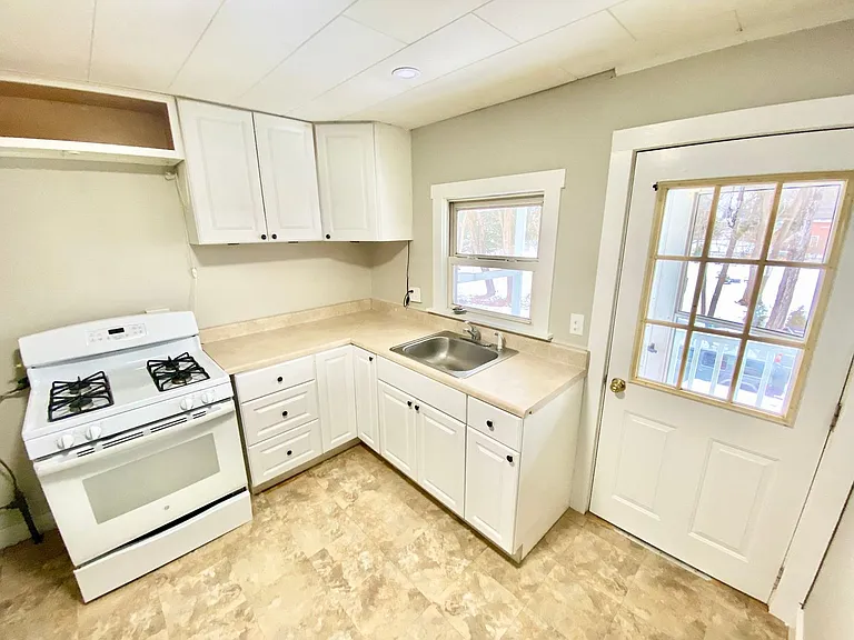 95 W Elm St #5 — Photo 10