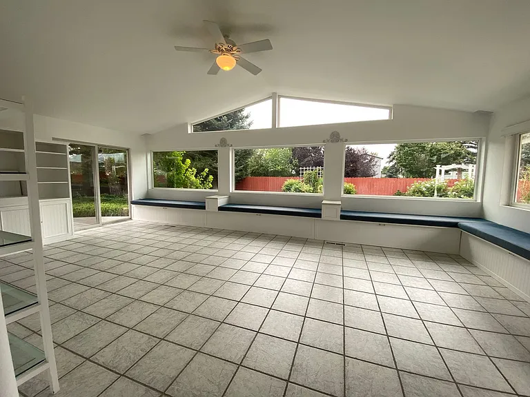 1692 Lantana Dr — Photo 3