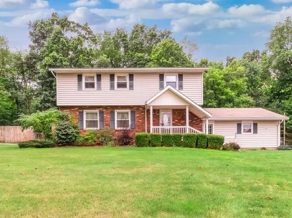 825 Woodcrest Dr, Mansfield, OH 44905