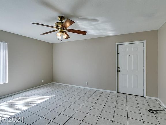 5th image of 953 Count Wutzke Ave