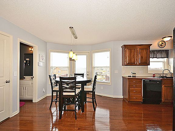 BEAUTIFUL HARDWOOD FLOORING