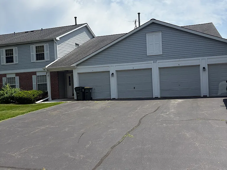 227 Brett Cir #D — Photo 2