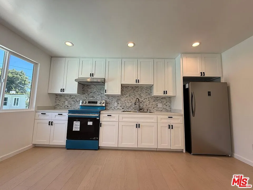 Studio, 1.0 bath, 400 sqft, $1,990 — Photo 4