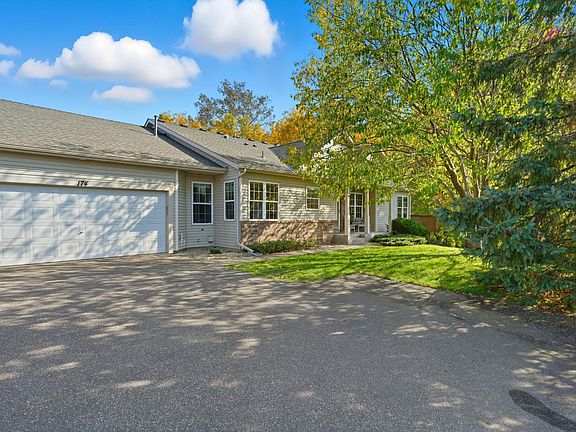 2nd image of 174 Wedgewood Dr