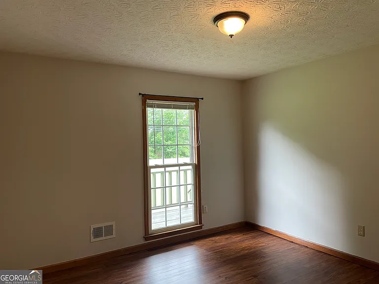 100 Kelley Way — Photo 12