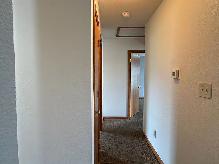 279 Woodridge Ct — Photo 21