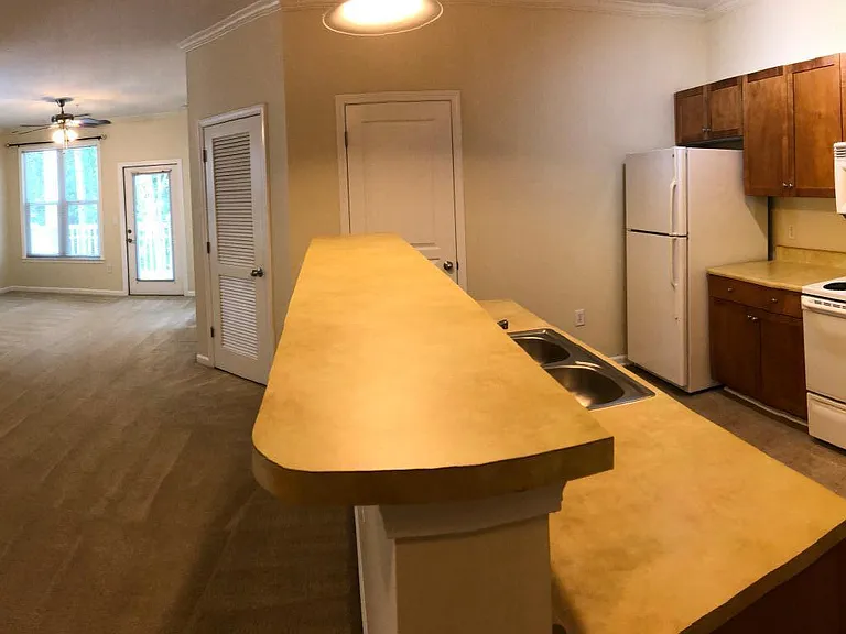 400 Bucksley Ln #201 — Photo 7