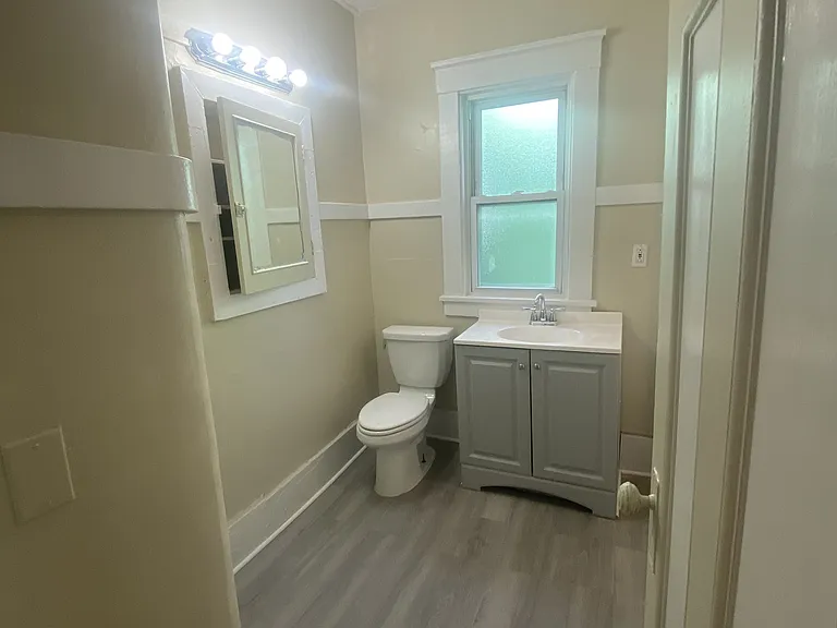 372-374 Lake View Park #372 — Photo 5