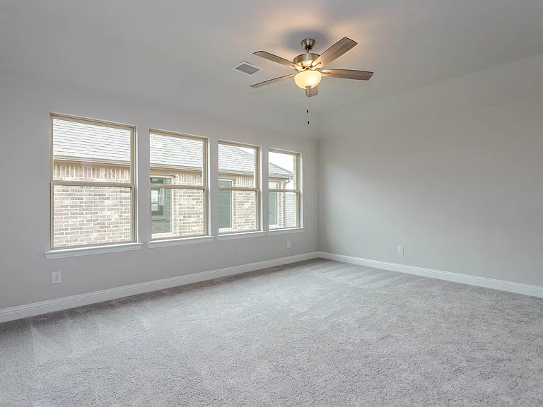 1537 Euclid Aly — Photo 36