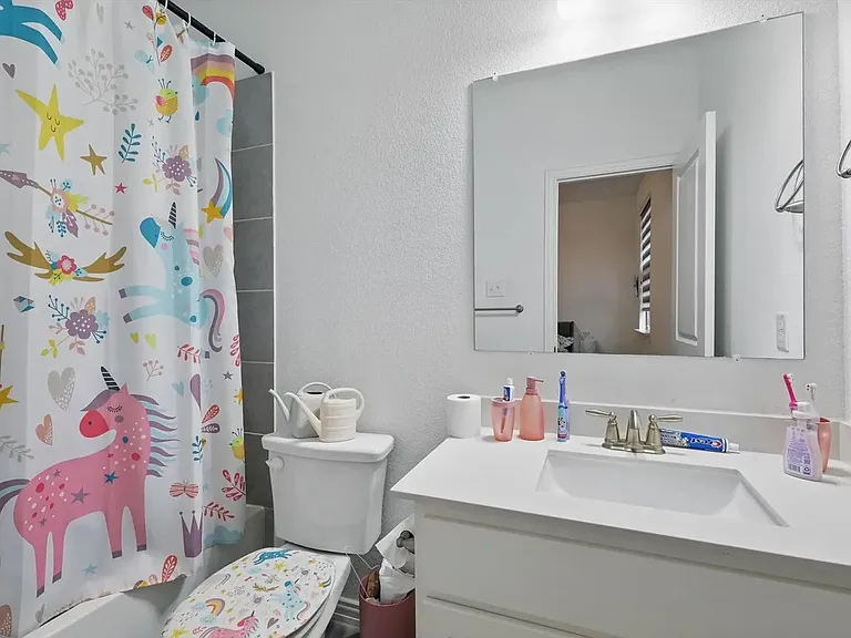 222 Woodson St — Photo 5