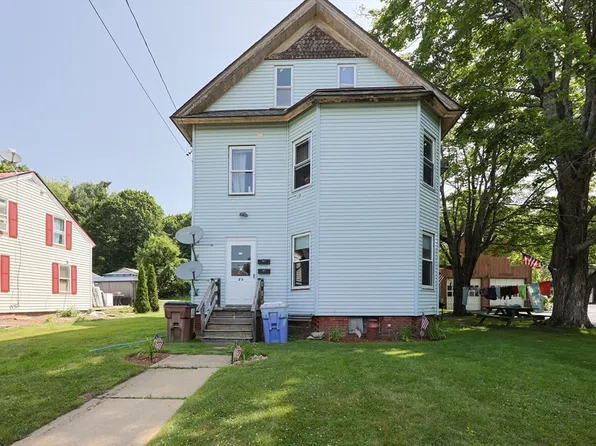 25 Elm St, North Brookfield, MA 01535