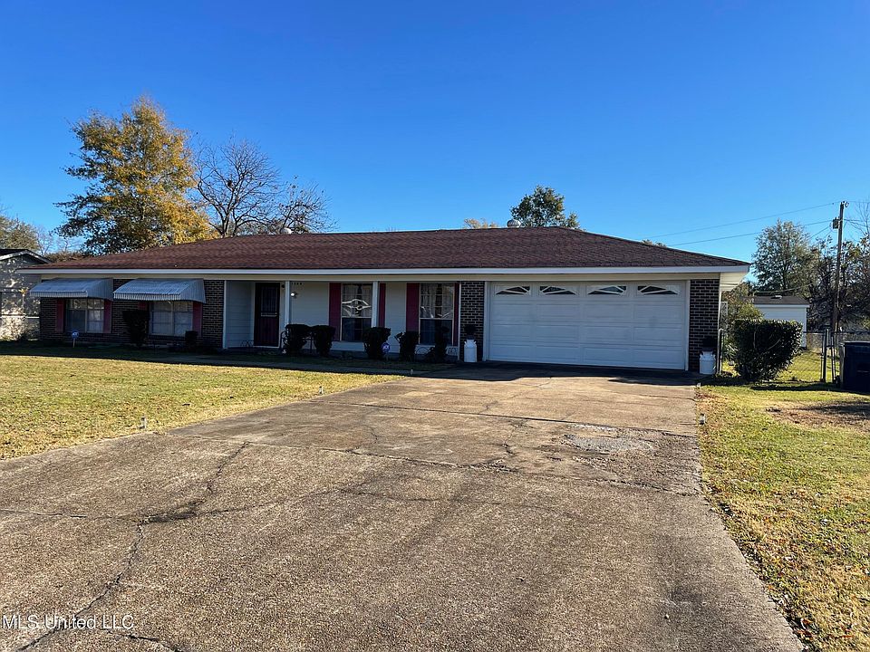 1st image of 1308 Miller Dr