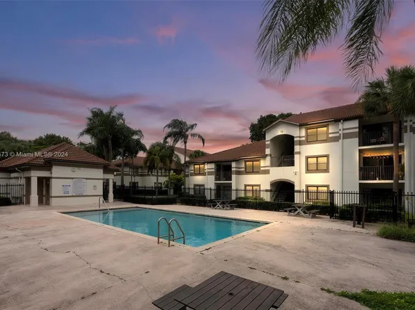 570 S Park Rd #156, Hollywood, FL 33021