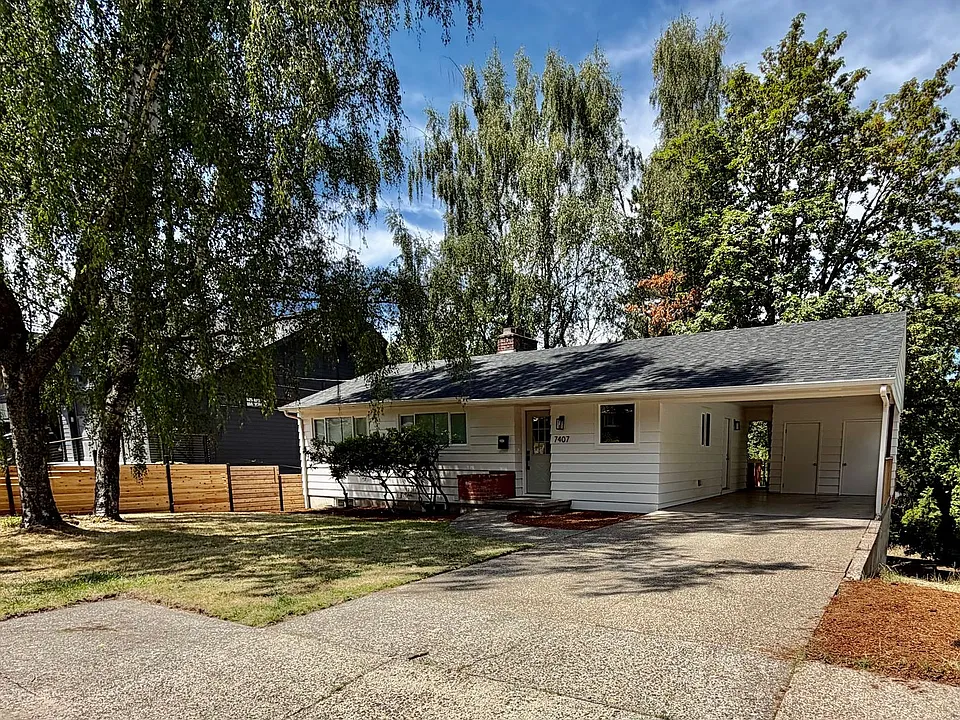 7407 SW 36th Ave