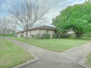 2112 Rose Rd, Pearland, TX 77581