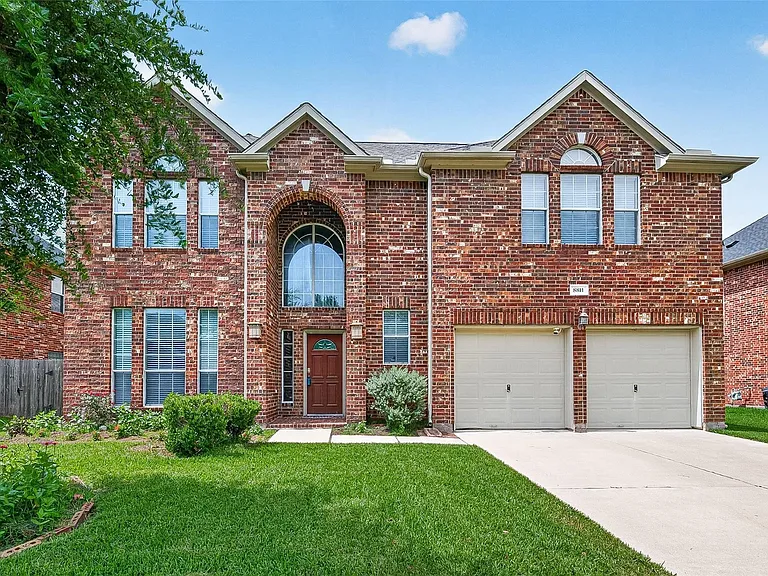 8811 Sun Haven Ln — Photo 1