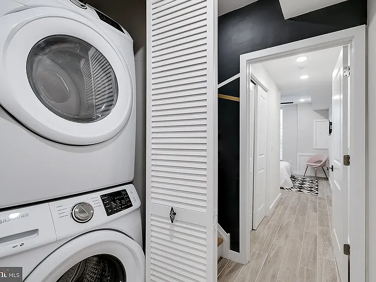 1825 Ginnodo St #1R — Photo 22
