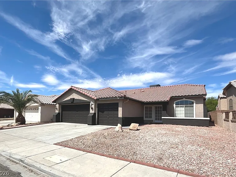 1667 Tangerine Rose Dr — Photo 2