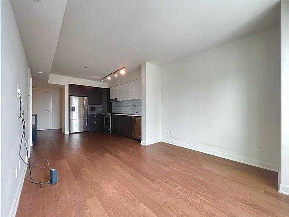 4th image of 930 N 6th Ave SW #1404